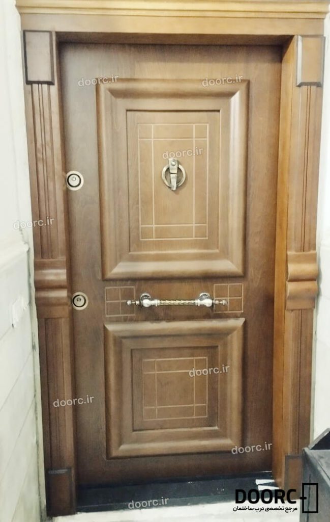 نمونه نصب شده درب آراز همراه با رکوب آبشار