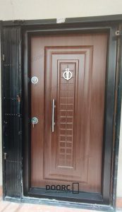 نمونه نصب شده درب ونوس pvc توسط مجموعه دُرسی درب
