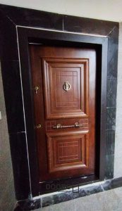 نمونه نصب شده درب آبنوس توسط مجموعه دُرسی درب